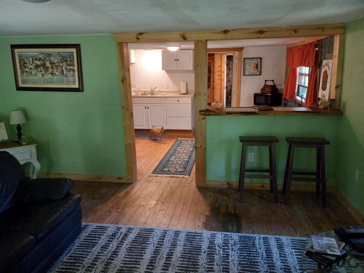 Adorable 1 Bedroom Honey House Rusk Zewnętrze zdjęcie
