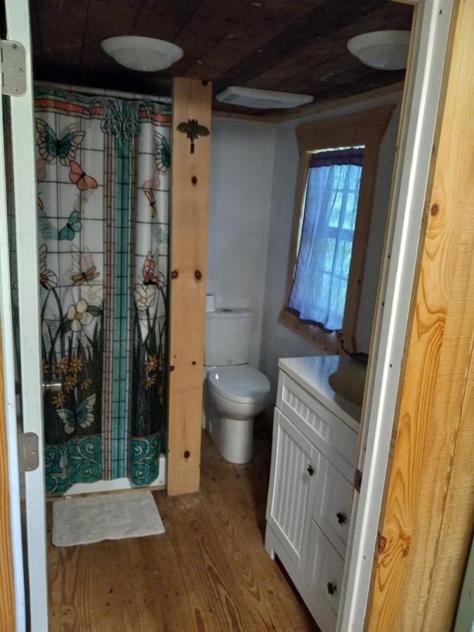 Adorable 1 Bedroom Honey House Rusk Zewnętrze zdjęcie